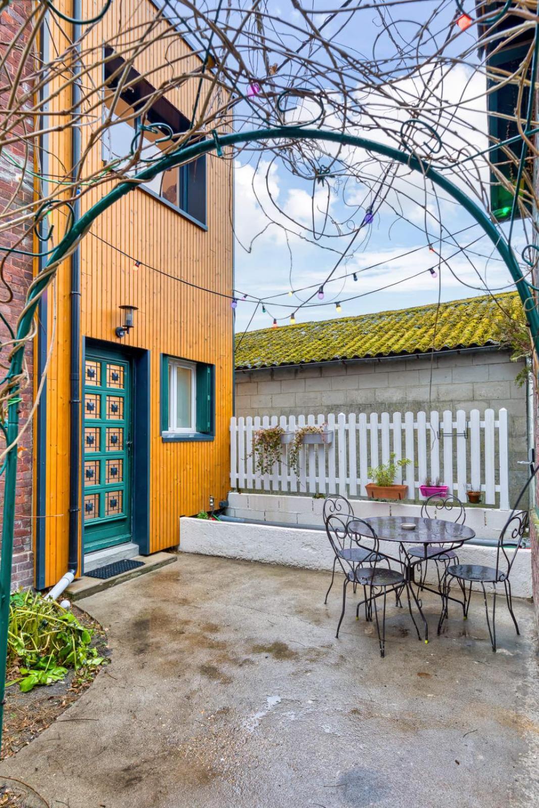 Rose Ecrin De Charme Avec Parking Terrasse Privee Et Jardin Partage Apartment Grand-Couronne Bagian luar foto